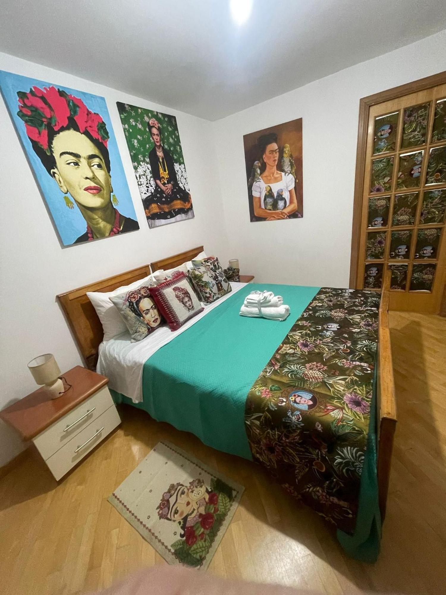 Plebiscito Charme Rooms Наполи Екстериор снимка