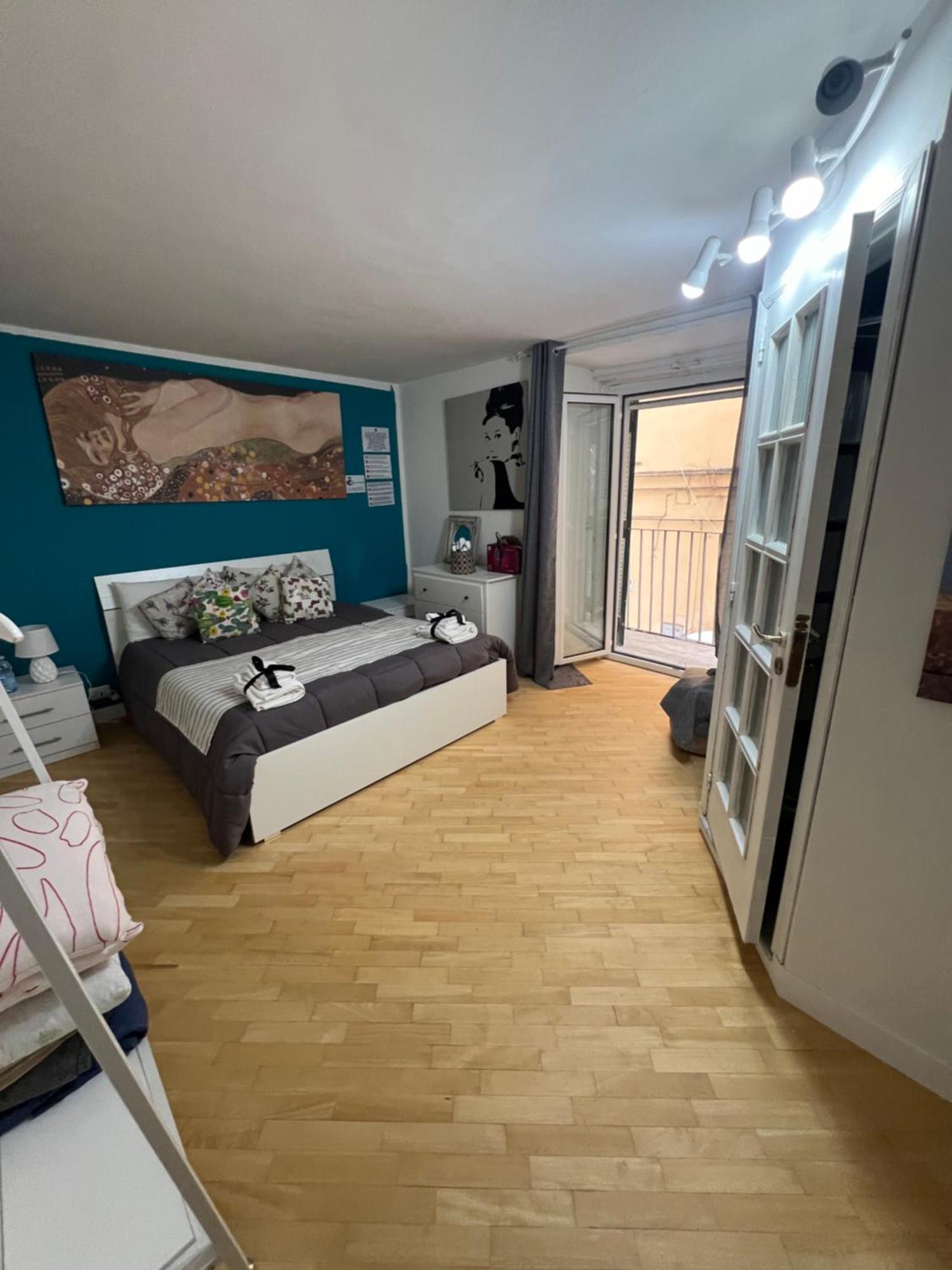 Plebiscito Charme Rooms Наполи Екстериор снимка