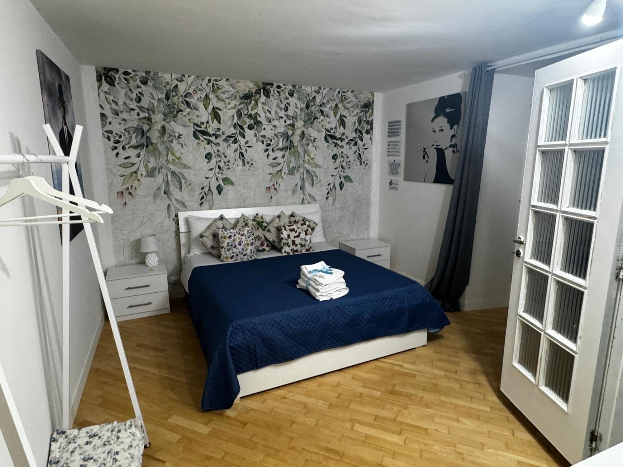 Plebiscito Charme Rooms Наполи Екстериор снимка