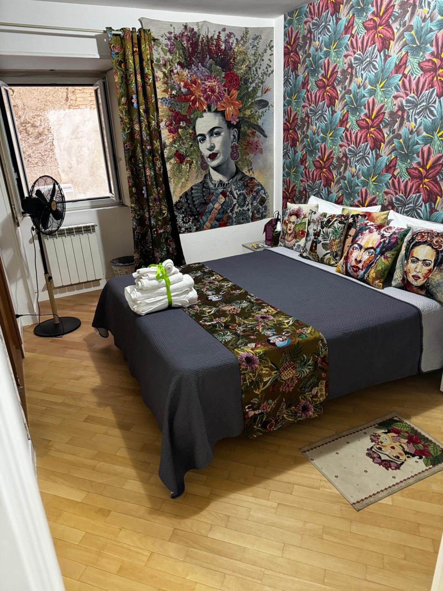 Plebiscito Charme Rooms Наполи Екстериор снимка