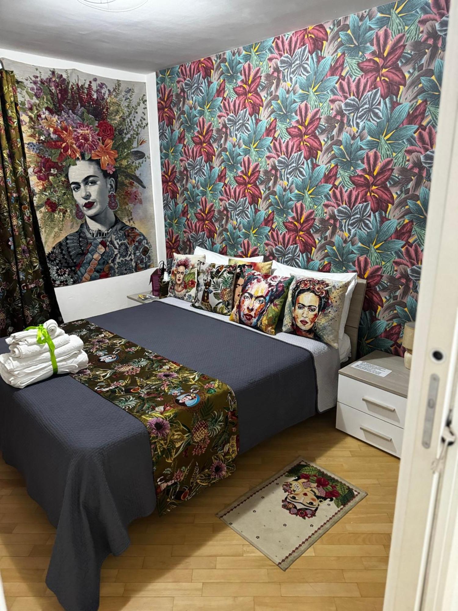 Plebiscito Charme Rooms Наполи Екстериор снимка