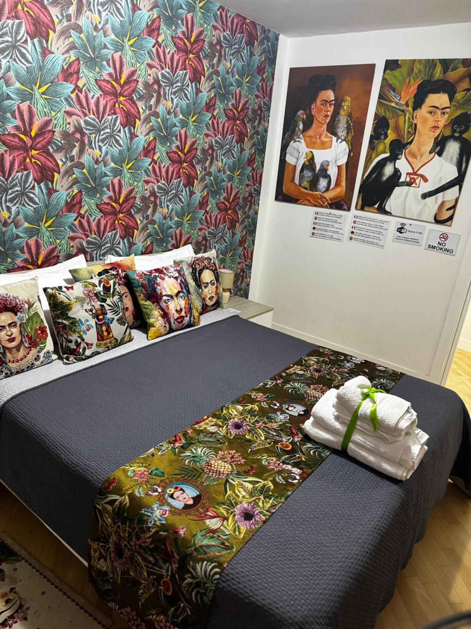 Plebiscito Charme Rooms Наполи Екстериор снимка