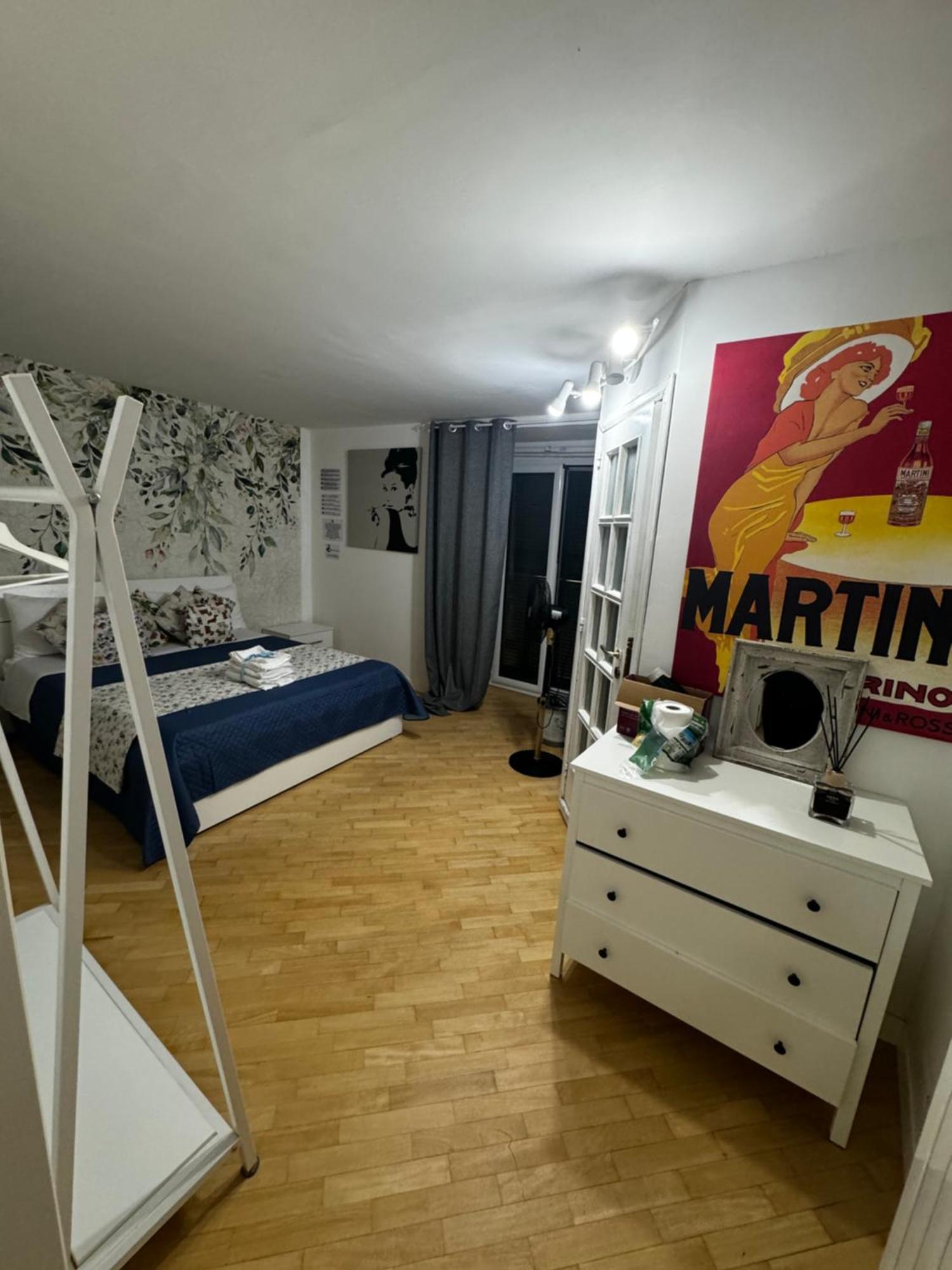 Plebiscito Charme Rooms Наполи Екстериор снимка