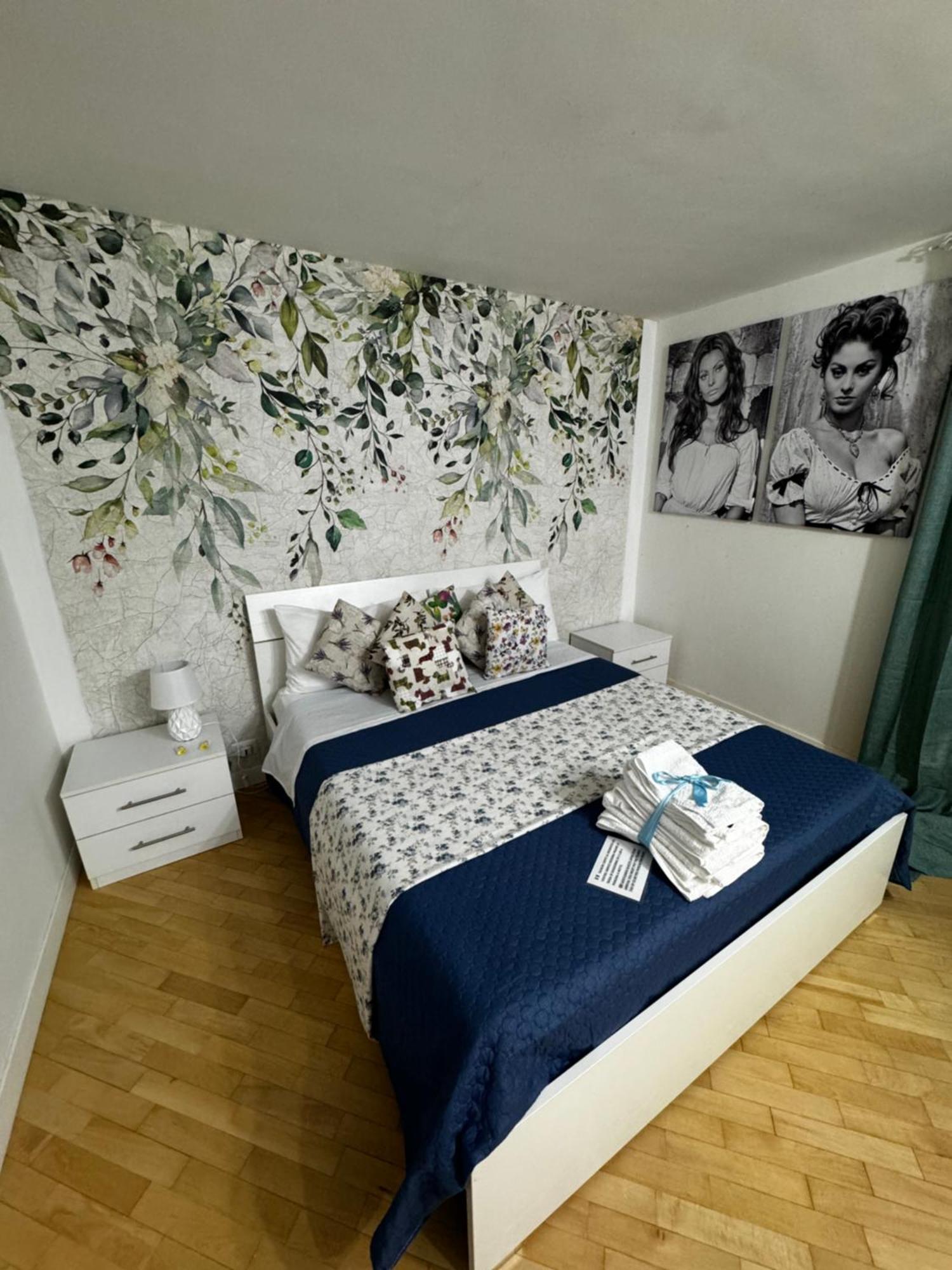 Plebiscito Charme Rooms Наполи Екстериор снимка